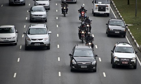 Projeto prevê provas no trânsito na habilitação para pilotar motos
